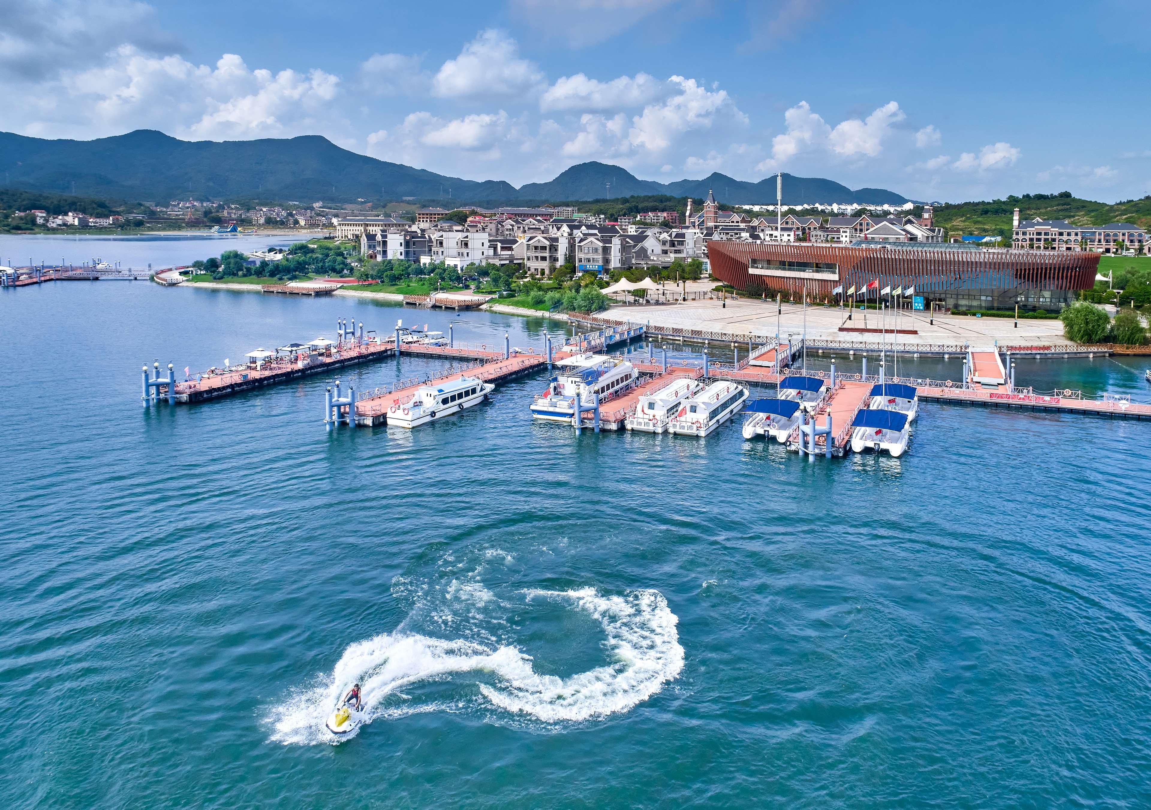 Lushan West Sea Resort, Curio Collection By Hilton Jiujiang  Exteriör bild